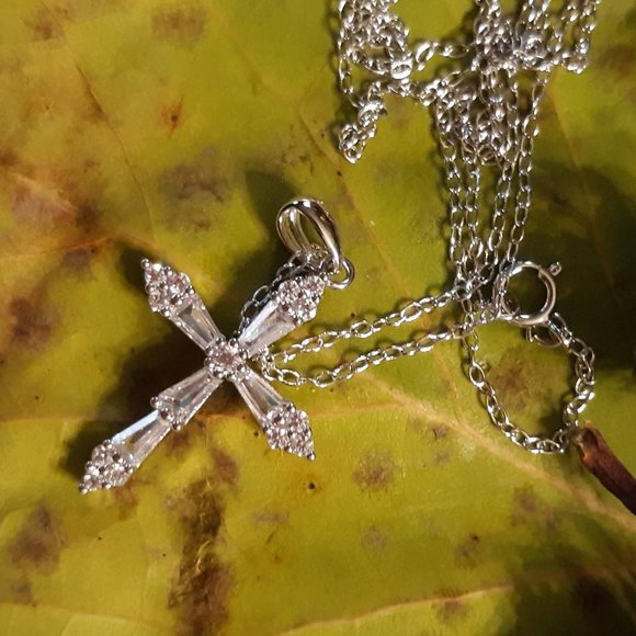Jewelry - 925 Sterling Silver Cubic Zirconia Cross Necklace 18"